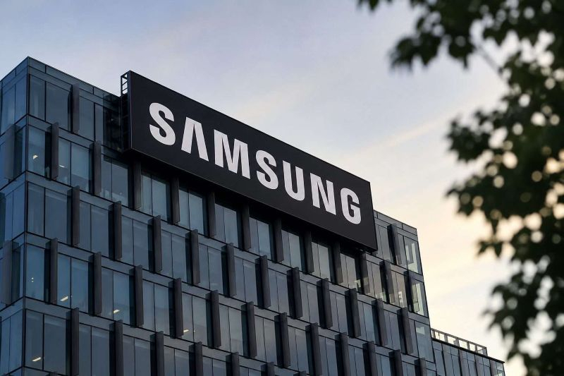 
												Samsung предупреждает о замедлении рынка смартфонов и памяти
											